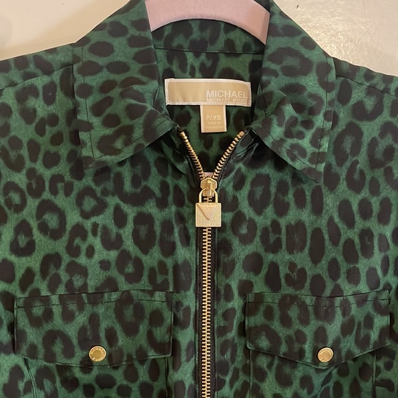 Michael Kors Cheetah Print Mock Neck Button-Up Top - Picture 3 of 7